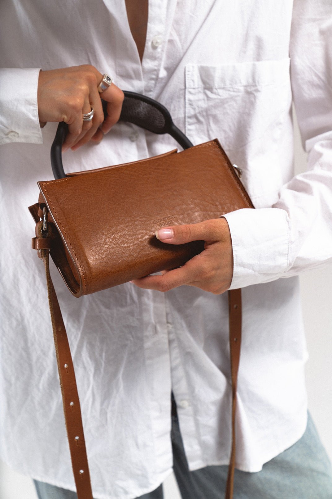 Full - Grain Leather Case for AirPods Max - The Minimalist 3.0 - PhoneStyle